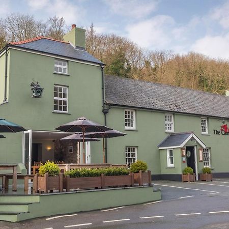 The Cambrian Inn Solva Extérieur photo