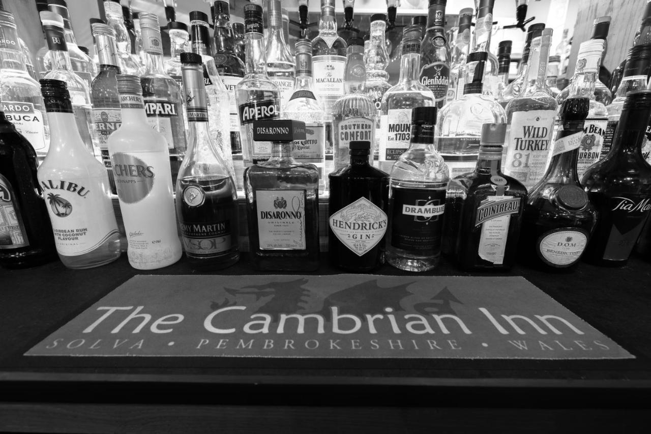The Cambrian Inn Solva Extérieur photo
