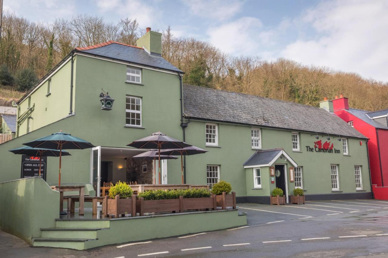 The Cambrian Inn Solva Extérieur photo